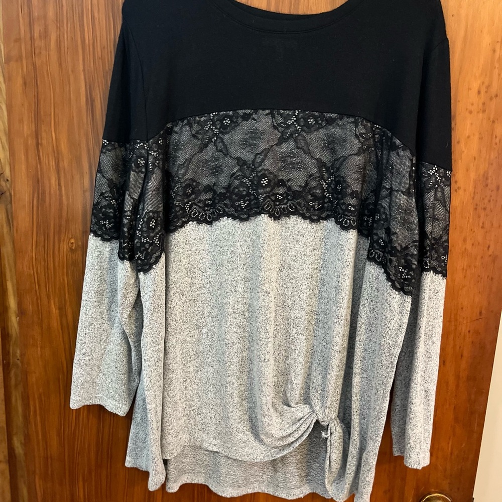 Black and gray long sleeve relaxed tie front blouse